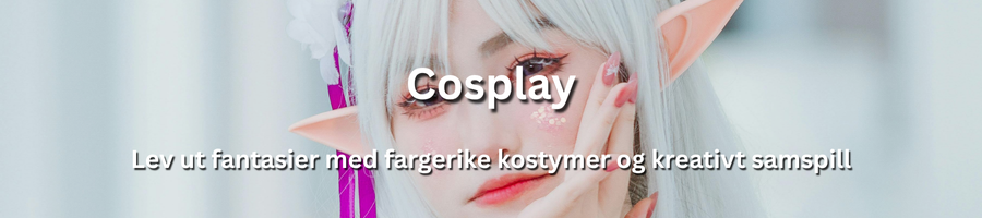 Person i detaljert kostyme som uttrykker en karakter med engasjement og stil